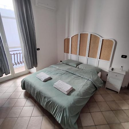 Апартаменты Bellavista, Il Tuo Soggiorno Vista Mare! Неттуно Экстерьер фото
